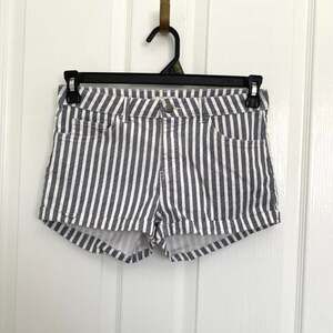 H&M Women's Multi Shorts